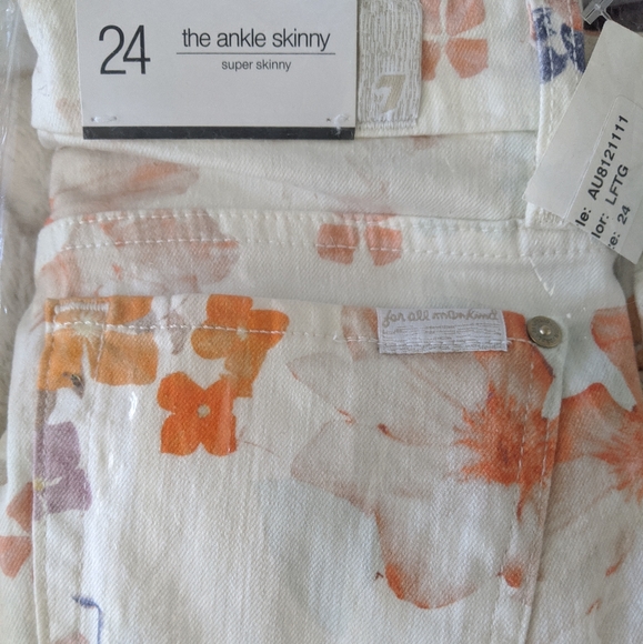 NWT 7 for all mankind floral jeans - Picture 7 of 7